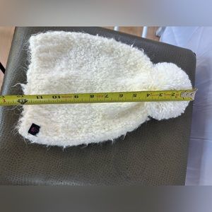 Cozy White Pom Pom Beanie